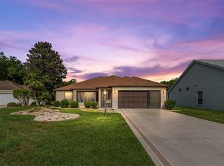 206 Del Rio Dr, Lady Lake, FL 32159