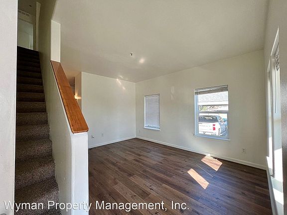 3rd image of 1540 Pueblo Ave #F