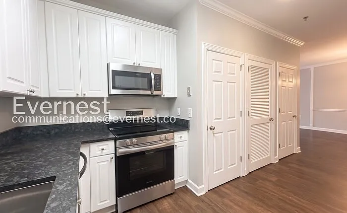 116 31st Ave N #105 — Photo 3