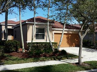 1544 Winterberry Ln, Weston, FL 33327