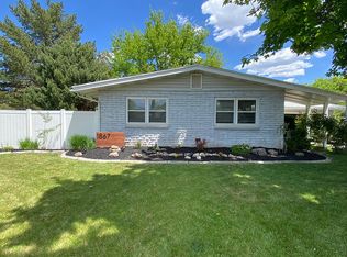 1867 E Fieldcrest Ln, Holladay, UT 84117