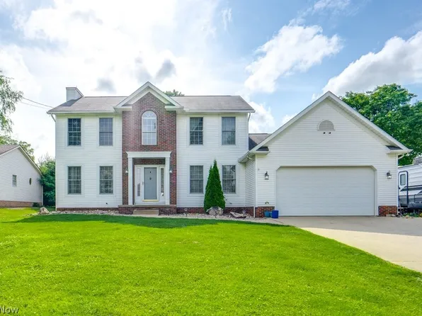 4815 Fruitland Ave, Louisville, OH 44641