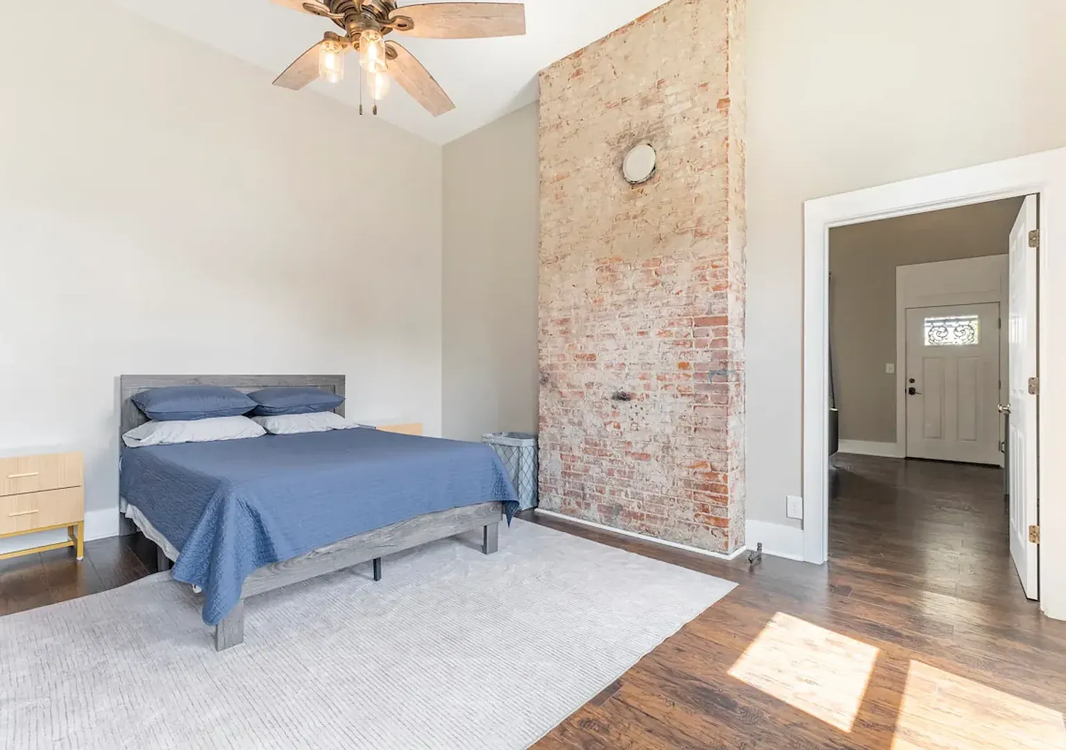 Furnished Germantown Charmer- available for 1-3 month stays! — Photo 4