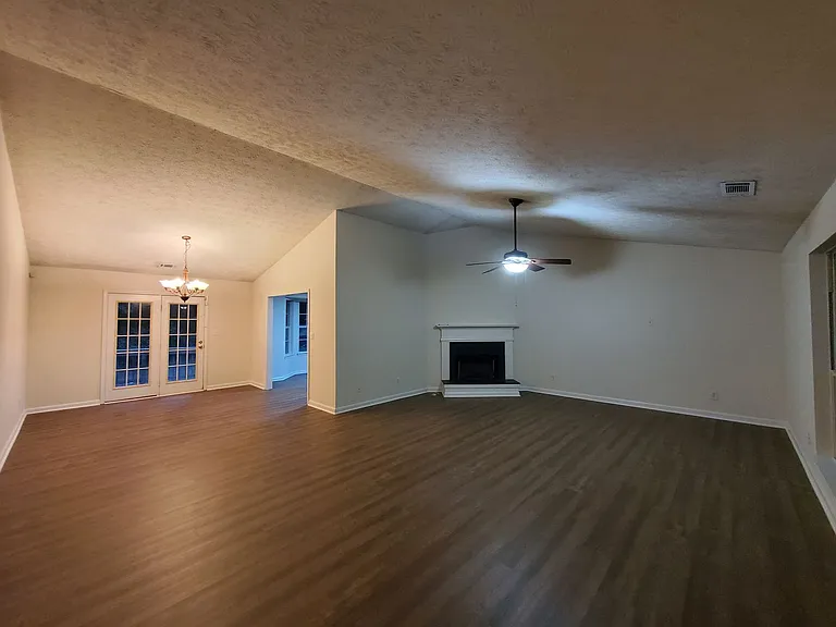 217 Sweetgum Ln — Photo 4