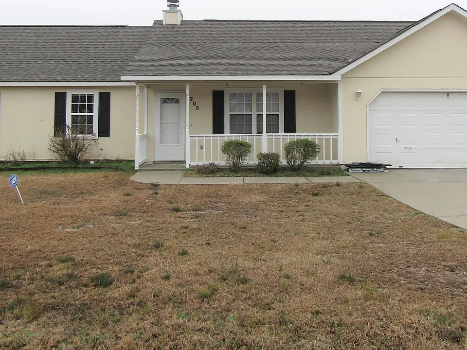 205 Stag Ct