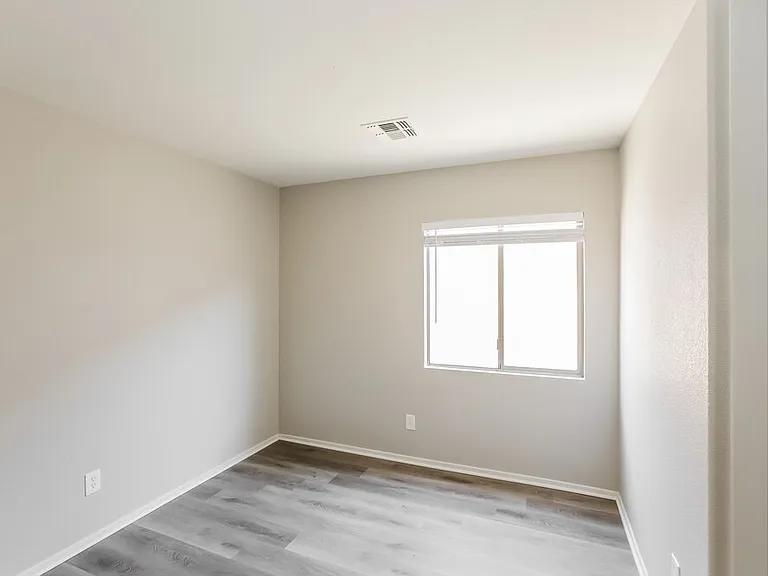 2650 S 84th Dr — Photo 13
