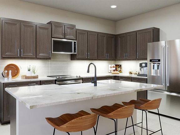 2nd image of 441 MARION LOOP