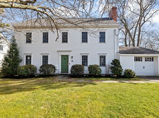 10 Wompatuck Rd, Hingham, MA 02043