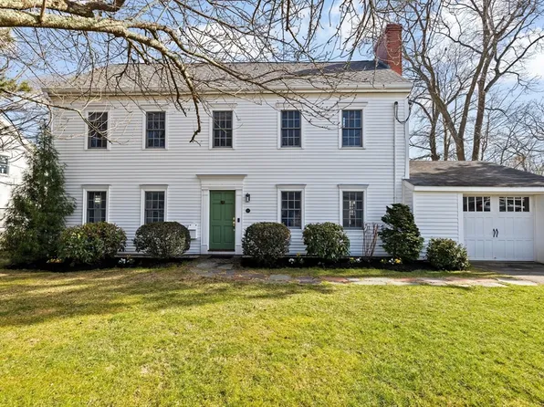 10 Wompatuck Rd, Hingham, MA 02043