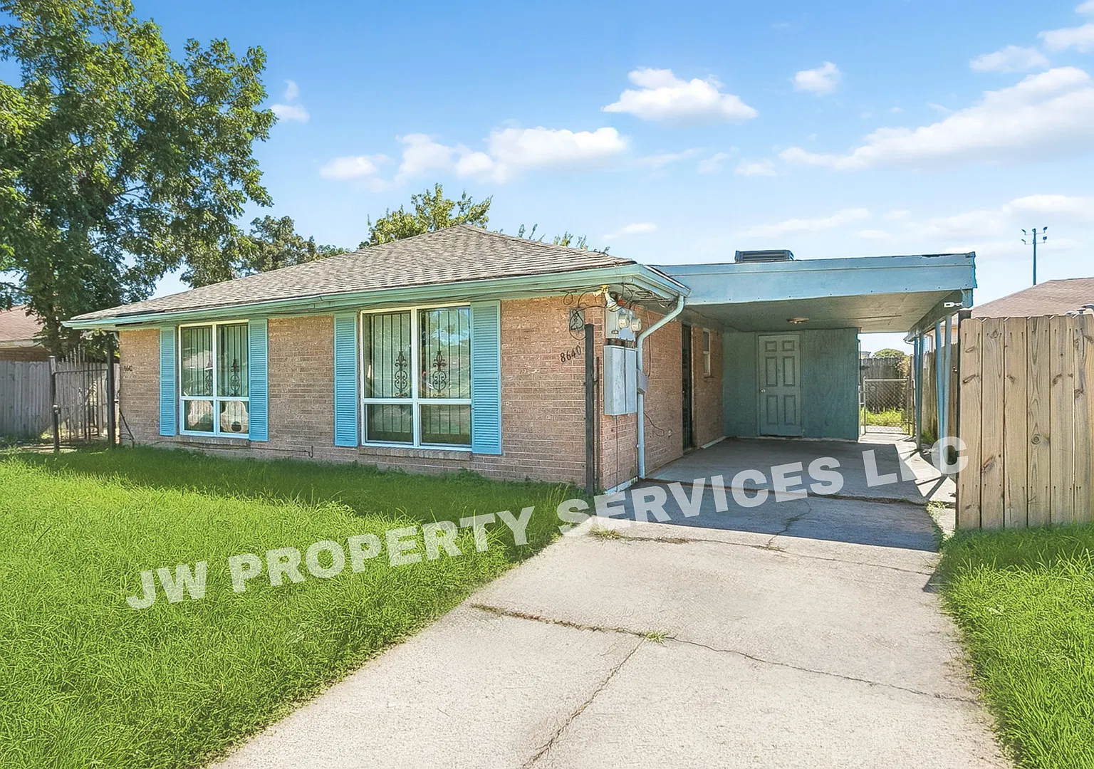 8640-42 Gervais St — Photo 3