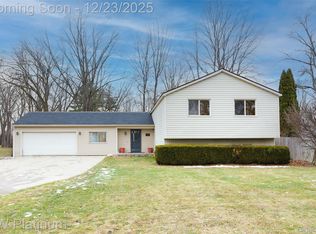185 Michelson Rd, Rochester Hills, MI 48307