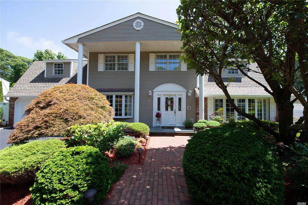 40 Amy Dr, Sayville, NY 11782 Zillow
