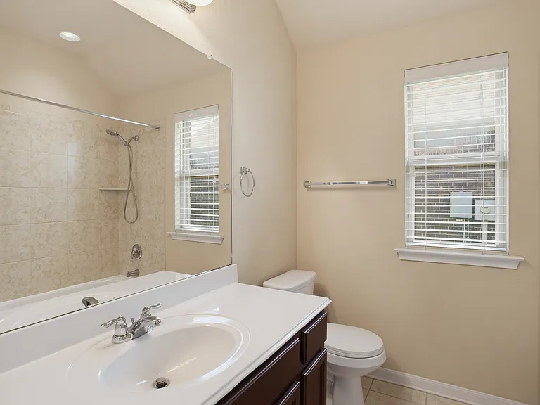 30612 Holstein Rd — Photo 16