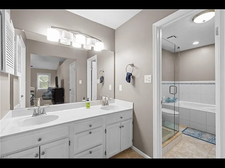 181 Golden Maple Dr — Photo 4