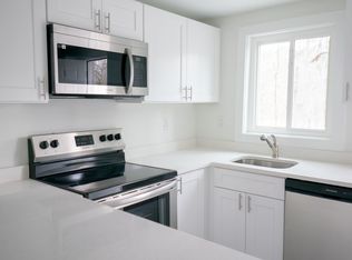 Welcome to Creekside Trail Condominium Homes of Chapel Hill. Pre-Leasing, Chapel Hill, NC 27516