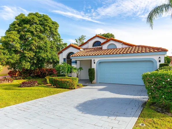 159 Island Way, Greenacres, FL 33413