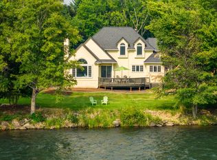 349 Rene Dr, Shady Cove, OR 97539