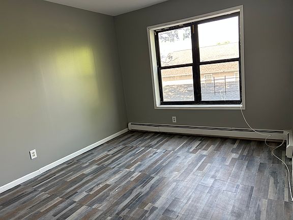 4th image of 68 N 9th St #310