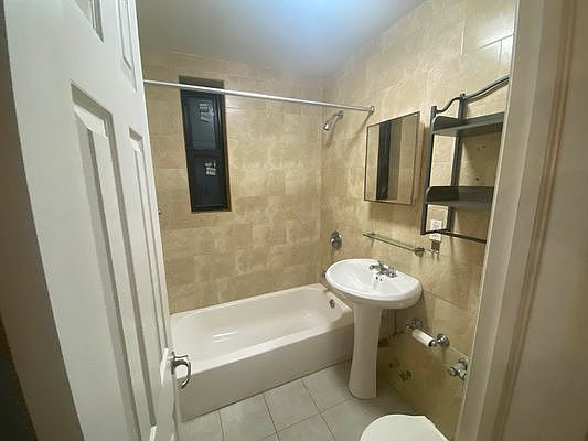 3rd image of 1248 Pacific St #1A