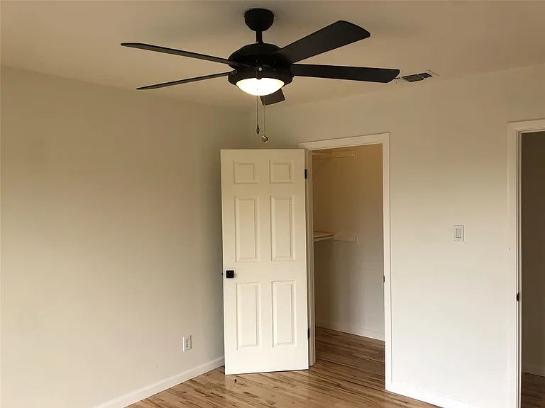 809 Malabar St — Photo 26