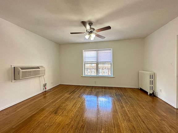 2nd image of 5531 N Kenmore Ave