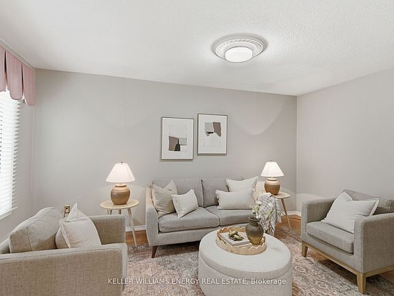 5th image of 733 Aspen Rd