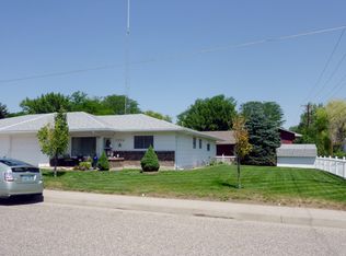 1254 Loomis St, Wheatland, WY 82201