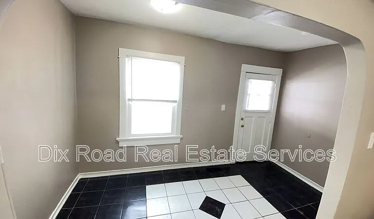 337-339 Knecht Dr #KNECHT 337 — Photo 8