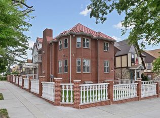 14247 58th Ave, Flushing, NY 11355