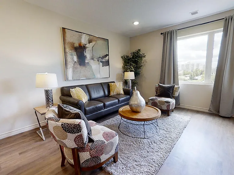145 Pembers Pass — Photo 12