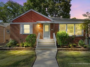 2522 S 6th Ave, North Riverside, IL 60546