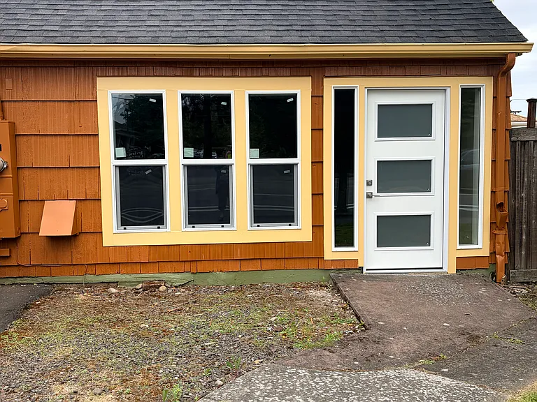 330 NE 102nd Ave — Photo 3