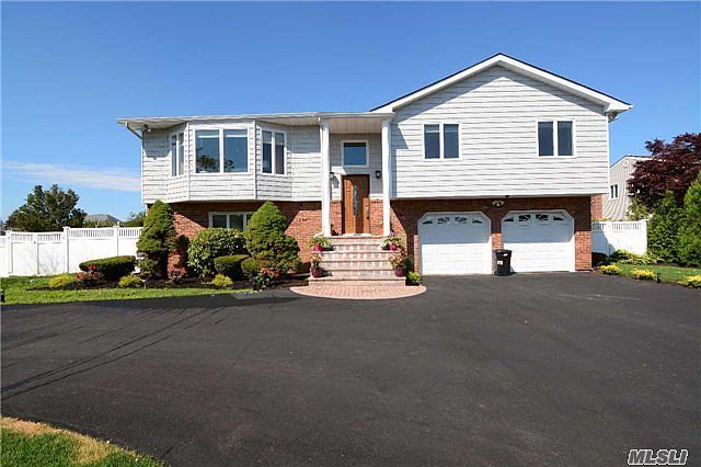 1st image of 312 Lagoon Dr