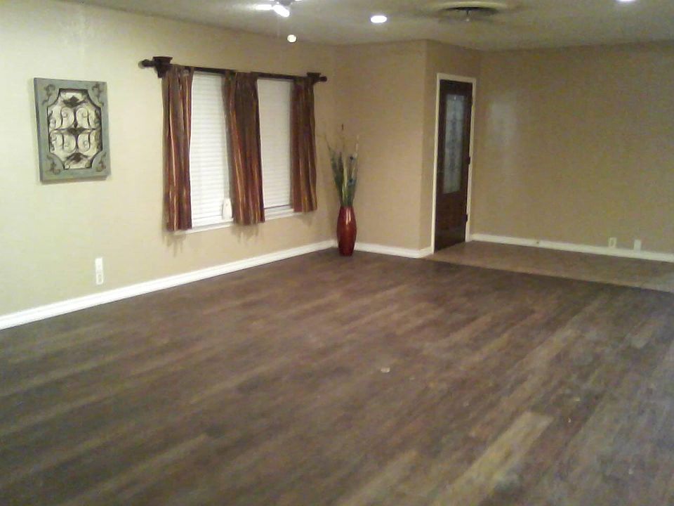 1st image of 1500 E Highland Dr