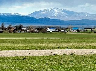 24 Wapati Rd, Wheatland, WY 82201