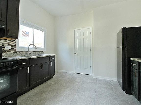3rd image of 7514 S Parnell Ave #2