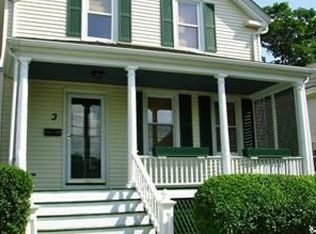 3 Russell Ave, Newport, RI 02840