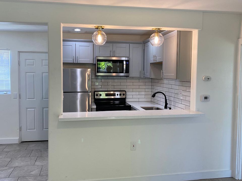 1st image of 2545 E Clarendon Ave APT 2