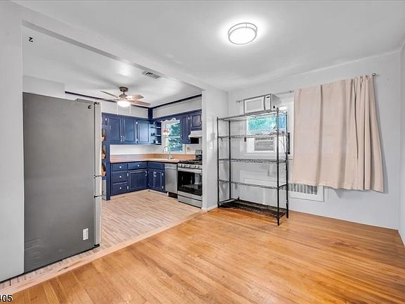 5th image of 612 Betsy Ross Pl