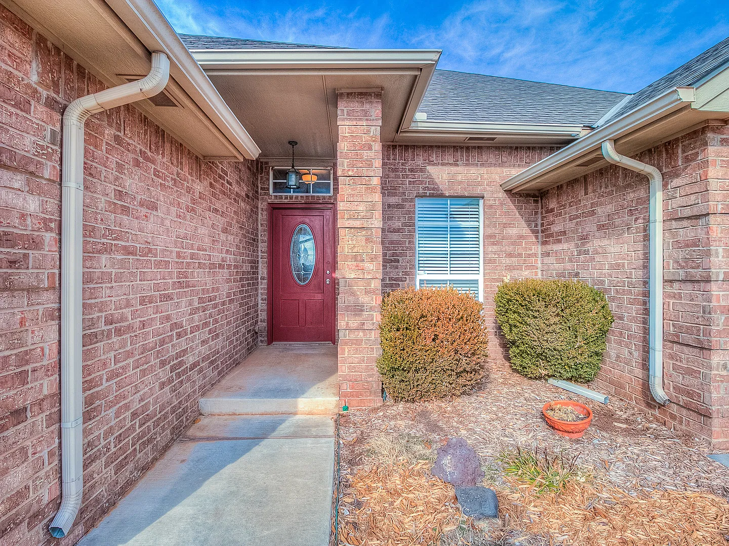 Beautiful 4 + Bedroom Home in Settlers Crossing + Deer Creek Schools! — Photo 1