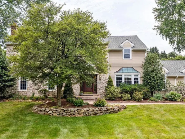 1323 N Tulip Dr, West Chester, PA 19380