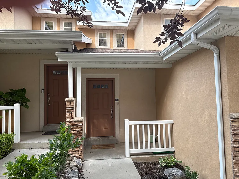 1340 Alpine Loop — Photo 2