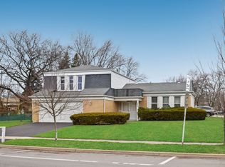 388 N Pinecrest Rd, Bolingbrook, IL 60440