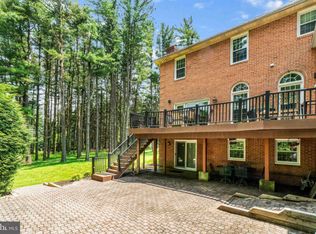 2 Deep Run Ct, Cockeysville, MD 21030