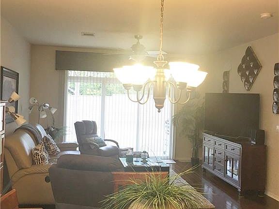 4th image of 146 Portsmouth Dr