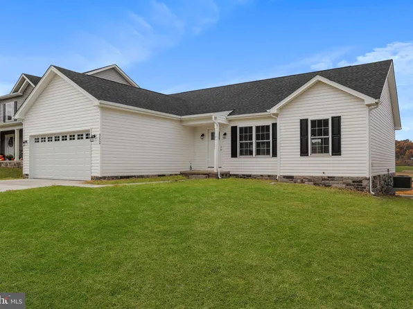 107 Orpington Dr, Martinsburg, WV 25403