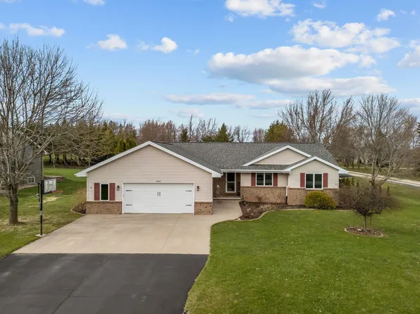 W6862 Goldfinch Ct, Greenville, WI 54942