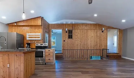 139 Cherokee Dr — Photo 4