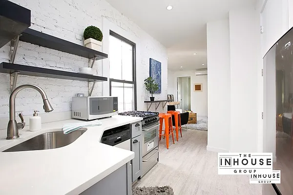 Rented by The InHouse Group | media 1