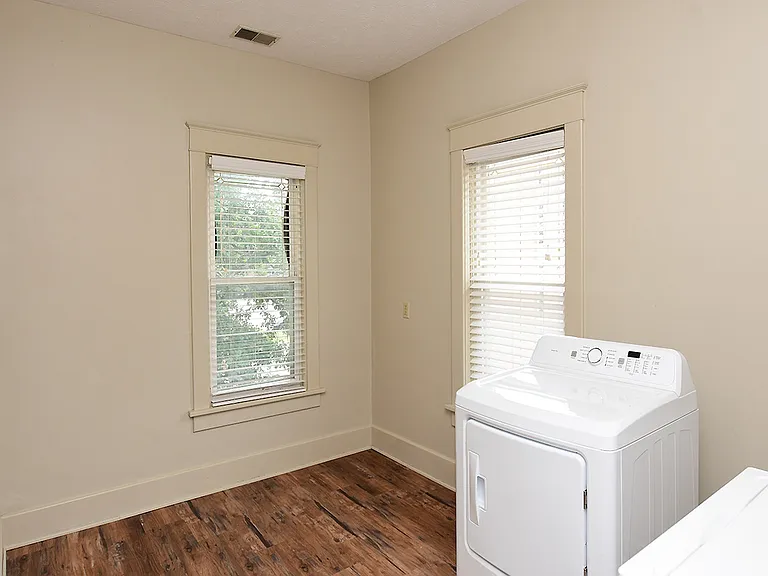 615 Willow Ave #2 — Photo 16